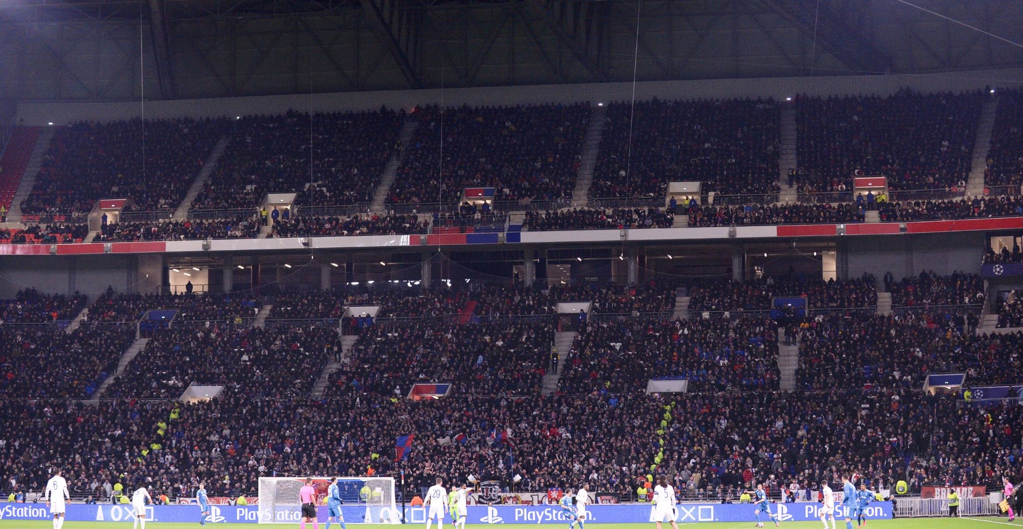 Lyon Groupama Stadium crowd