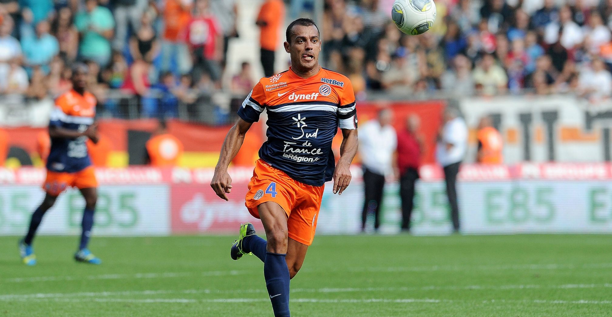 Vitorino Hilton playing for Montpellier in October 2013