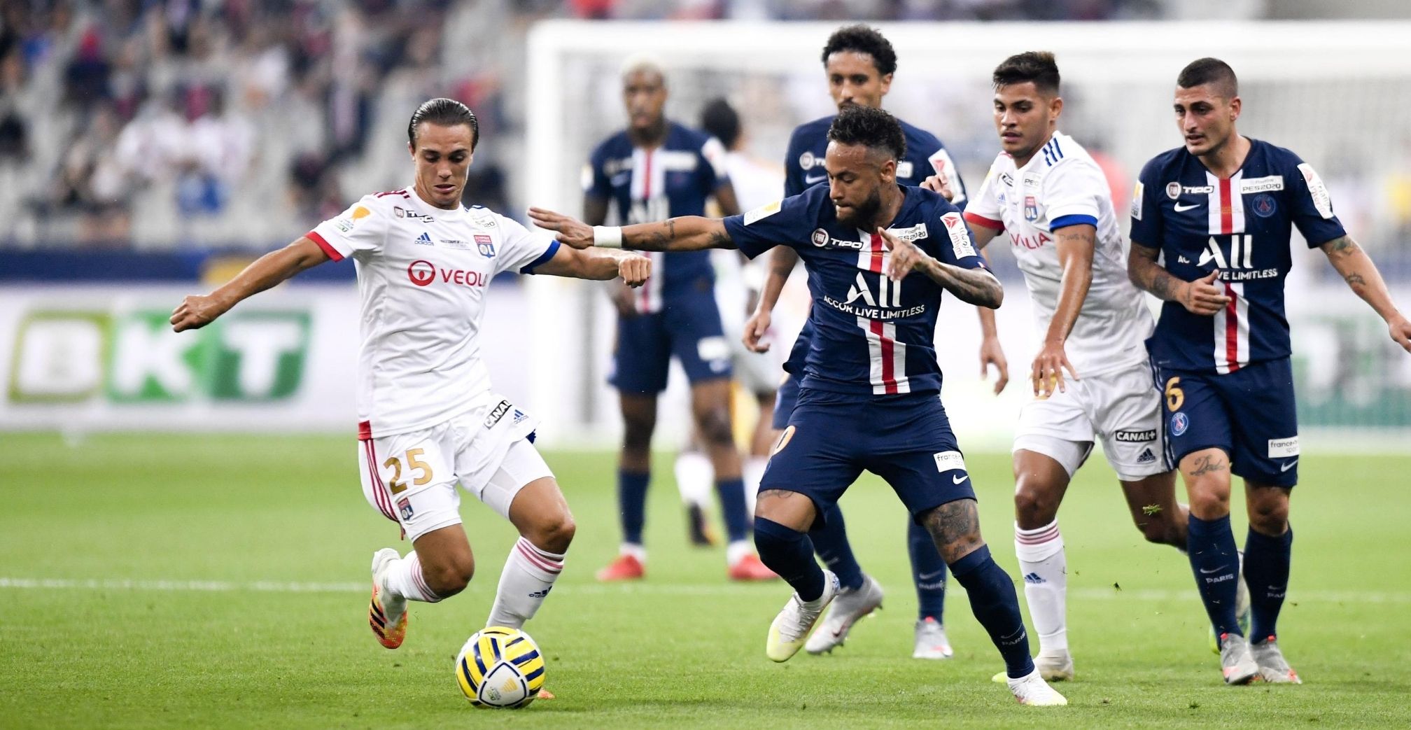 Neymar Jr Maxence Caqueret OL PSG Lyon Paris Coupe de la Ligue BKT
