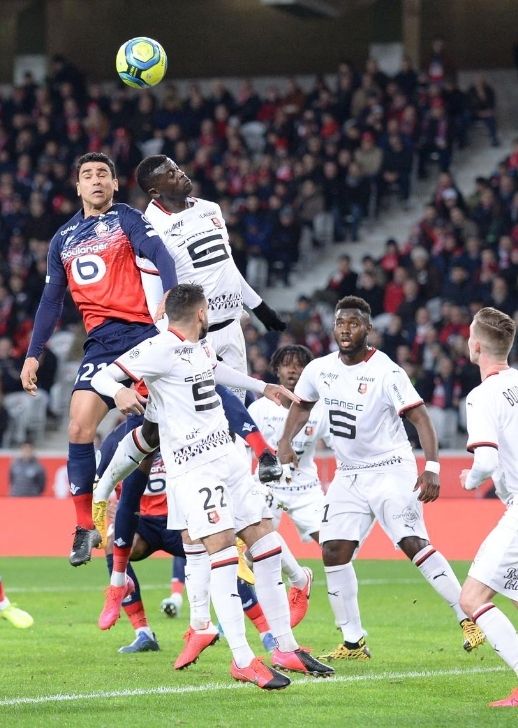Lille Rennes Benjamin Andre M'Baye Niang high ball