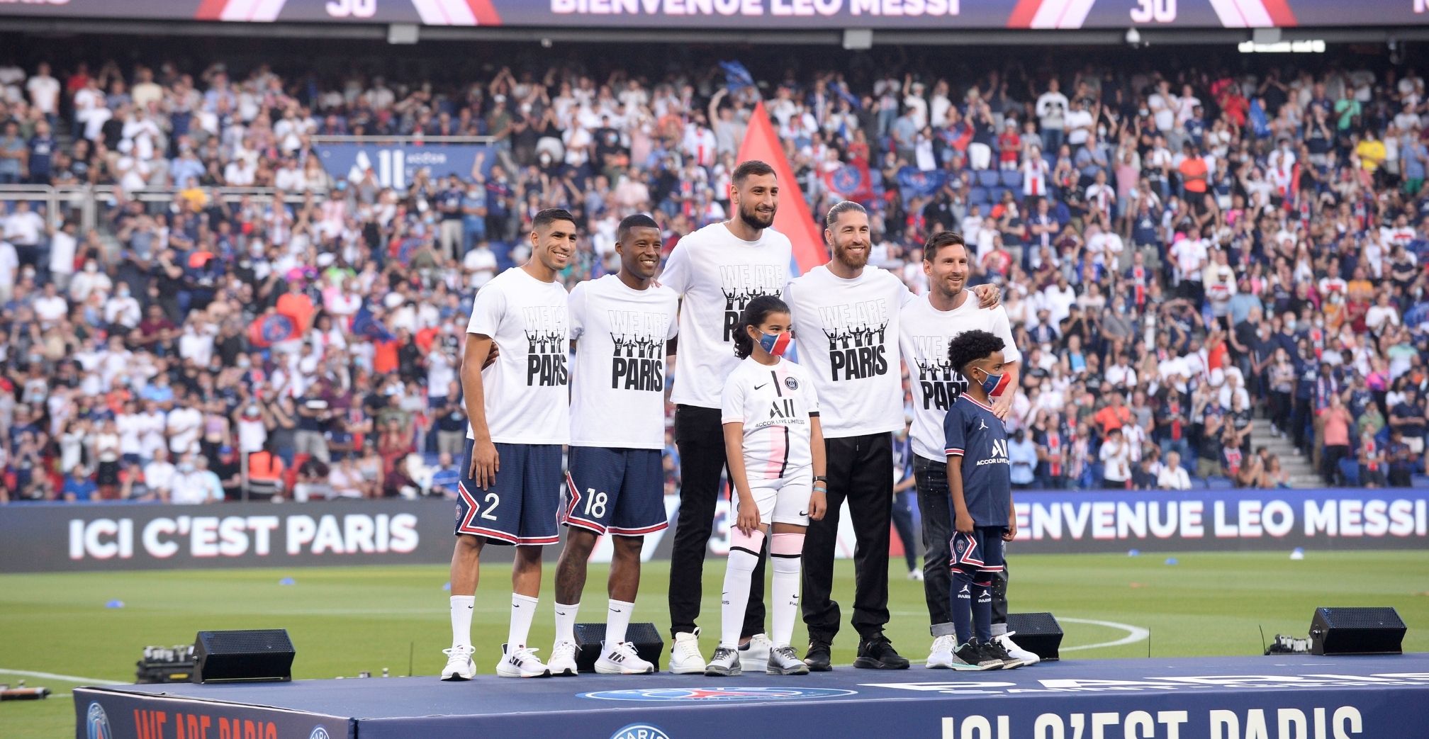 Messi presented to crowd before PSG beat Strasbourg