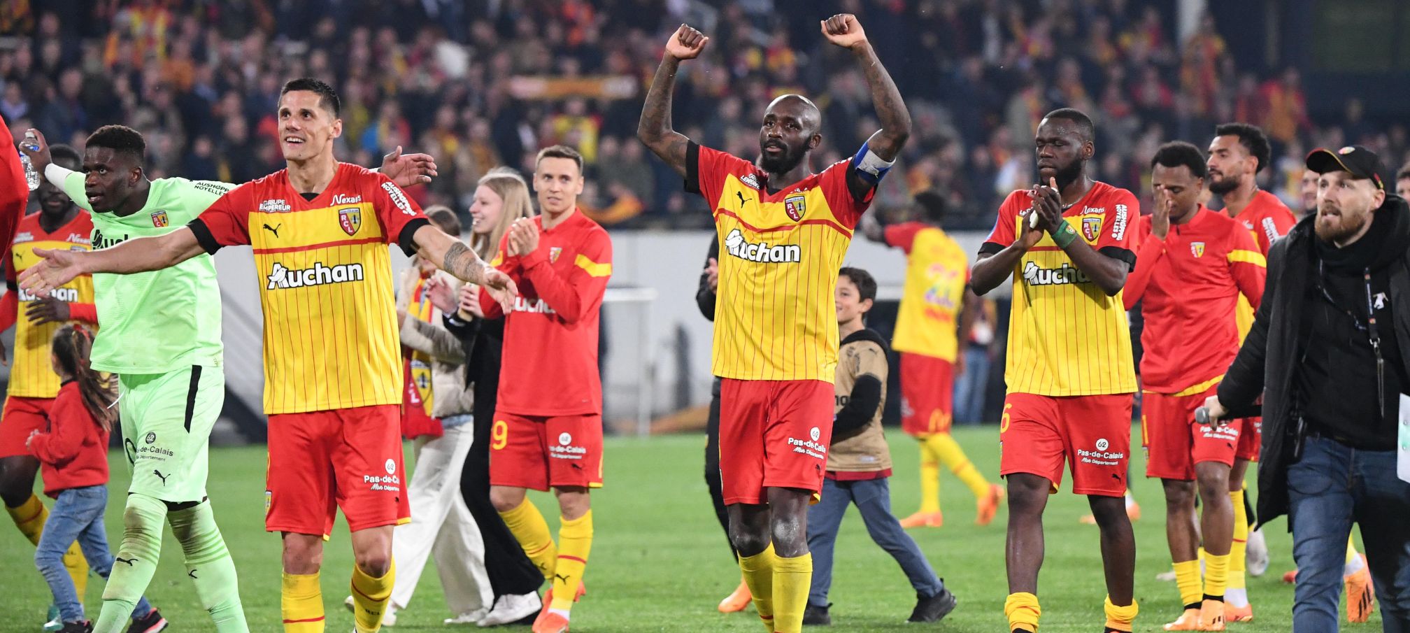 Remarkable season takes Lens to promised land