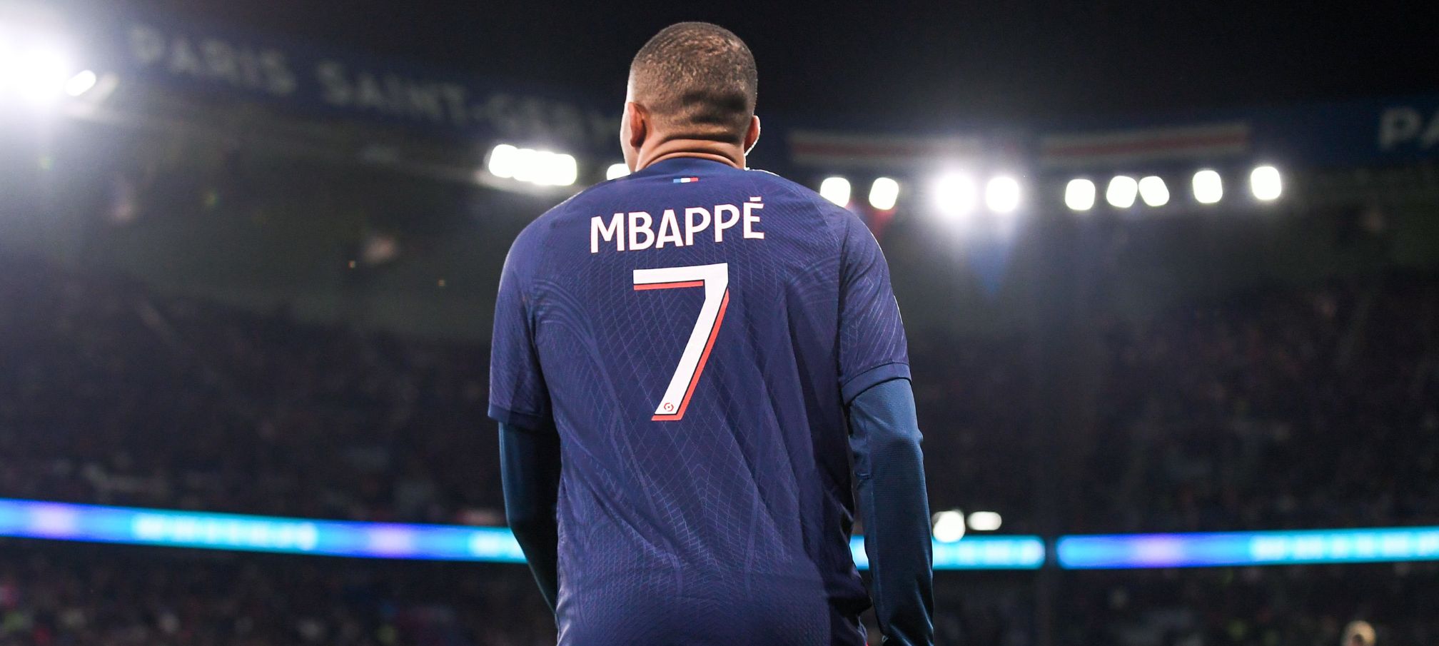 Mbappé se concentre sur la France, pas sur l’avenir du PSG